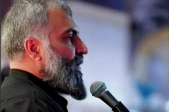 خاطره ای از اشک های رهبر انقلاب در روز میلاد حضرت زهرا(س) در گفت و گو با کربلایی مصطفی مروانی مداح هیئت مکتب الزهرا(س) اهواز