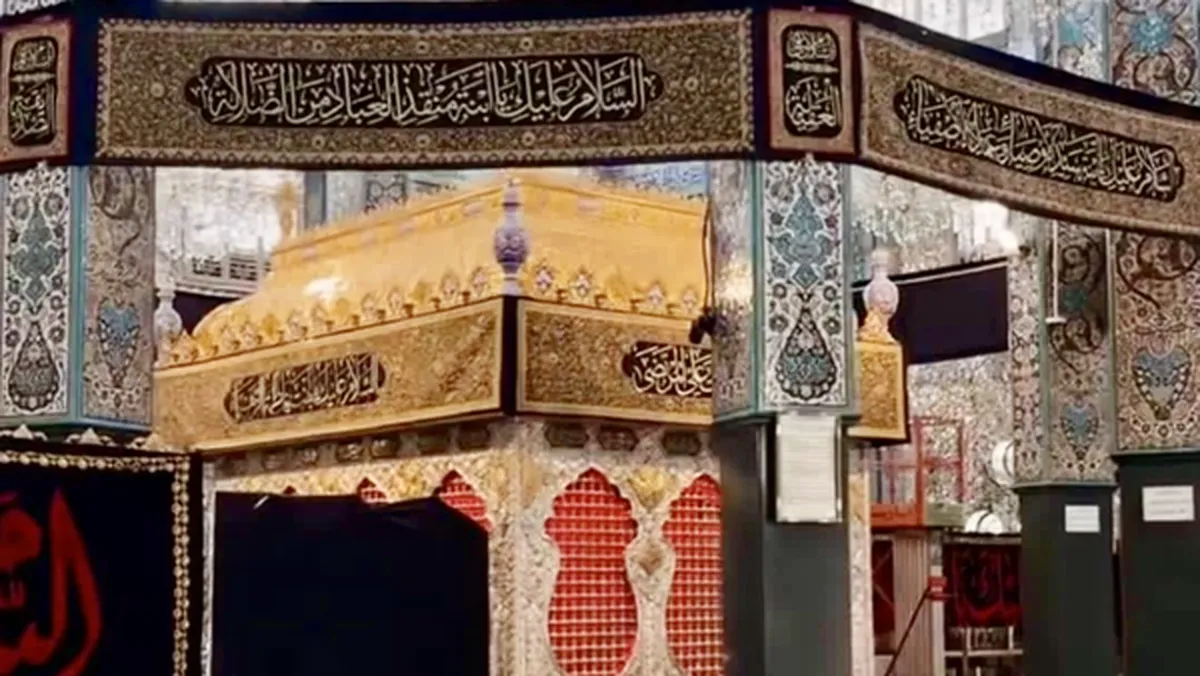 حرم حضرت زینب(س) با وجود‌ مخالفت نیروهای جولانی سیاهپوش شد +عکس