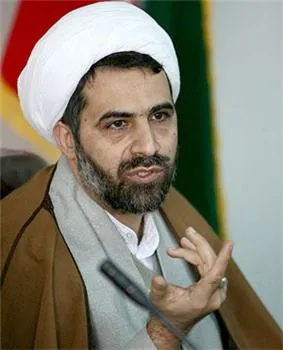 آن که تو را ندا کرده شیطان بوده ابله!