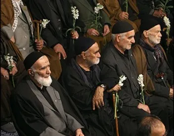 مراسم استقبال از پیرغلامان و مداحان امام حسین(ع) برگزار شد