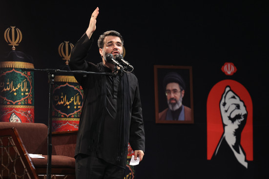 مراسم عزاداری شب تاسوعا در جوار محل شهادت رهبر شهید انقلاب اسلامی
