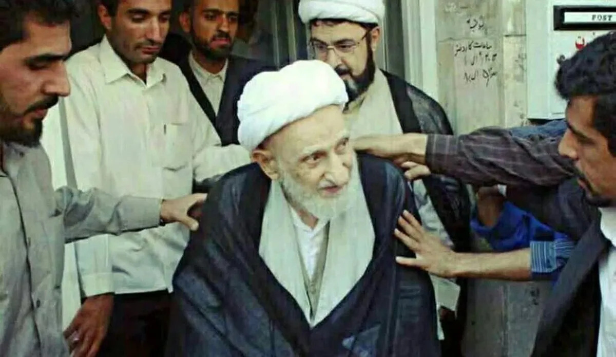 توصیه آیت‌الله بهجت به بی‌نمازها