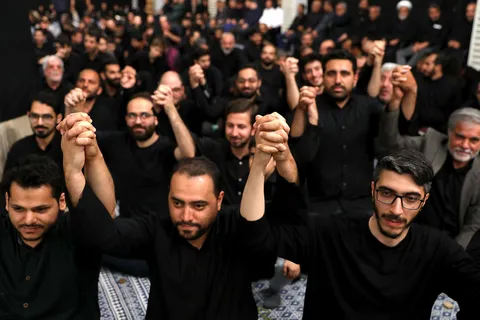 شب تاسوعای حسینی(ع) در حسینیه امام خمینی(ره)