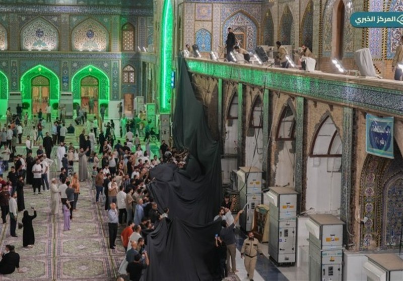 آغاز سیاه‌پوشی حرم مطهر امامین کاظمین(ع) در آستانه ماه محرم
