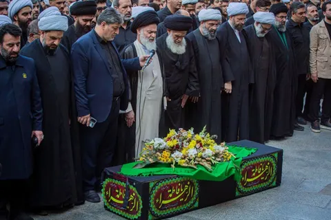 مراسم تشییع والده حجت الاسلام سید حسین مؤمنی
