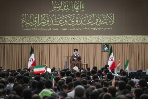 دیدار دانش‌آموزان و دانشجویان با رهبر معظم انقلاب