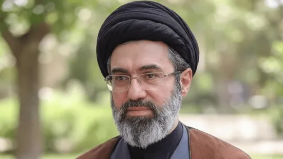 قدردانی رهبر انقلاب از ملت عراق به‌ پاس حماسه تشییع امام شهید