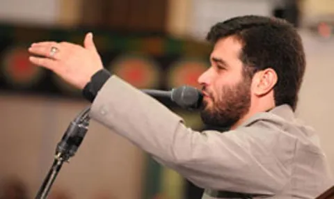 مداح باید در محضر یک عالم ربانی زانو بزند