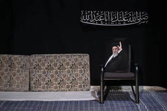 اولین شب عزاداری محرم در جوار محل عروج ملکوتی قائد شهید انقلاب