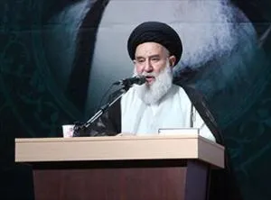 شخصيت آیت الله گلپايگاني به عرصه فقاهت منحصر نمي‏شود