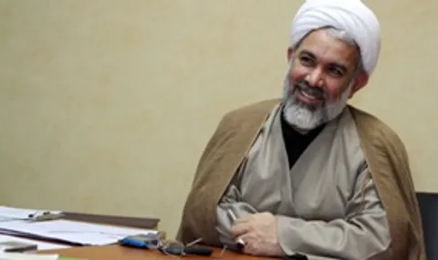 ذاکر و شاعر واقعی اهل قهوه خانه نیست