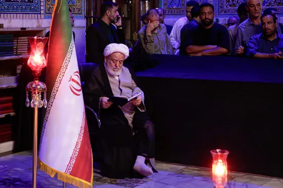 حضور استاد حسین انصاریان در رواق دارالذکر حرم مطهر رضوی