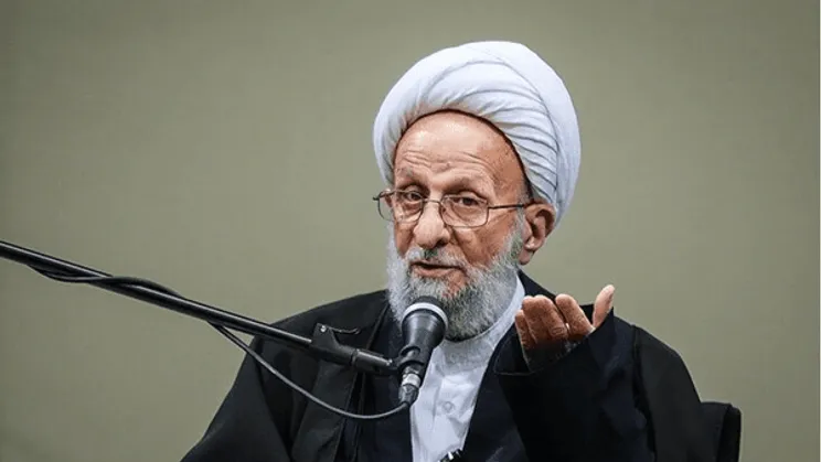 تصاویر منتشرنشده از دیدار رهبر انقلاب با علامه مصباح یزدی