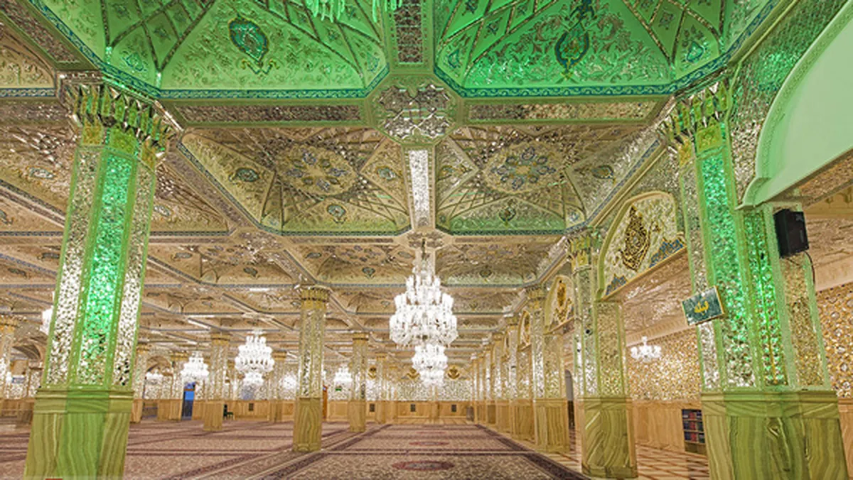 حرم ۶۰ هزارمتری امام رضا(ع) این‌گونه خنک و مطبوع می‌شود+فیلم