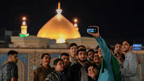 چهاردهمین شب مراسم مناجات‌خوانی ماه رمضان در حرم حضرت امیرالمؤمنین(ع)