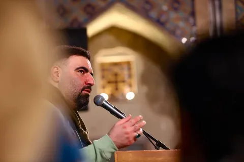 مناجات خوانی سحر شانزدهم ماه رمضان در حرم امام رضا(ع)