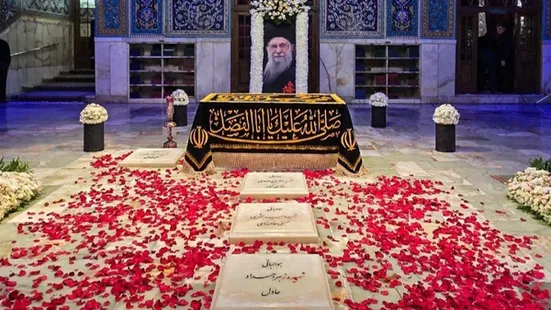۲۶ شاعر عراقی امشب در حرم امام رضا(ع) شعر می‌خوانند