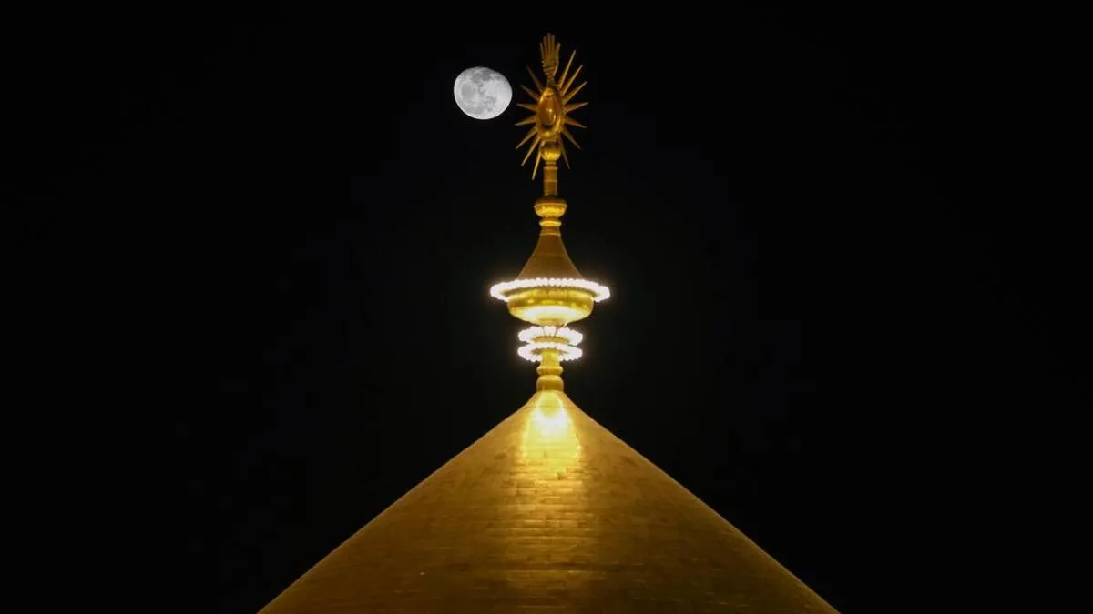 هفدهمین شب مراسم مناجات‌خوانی ماه رمضان در حرم حضرت امیرالمؤمنین(ع)