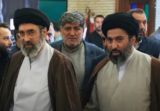 حجت الاسلام سید میثم خامنه ای در سلامت کامل هستند