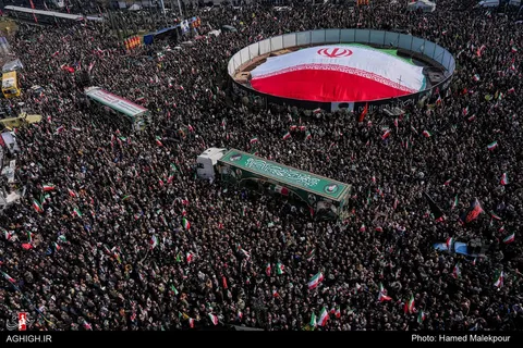 مراسم تشییع پیکر ۳۵ شهید جنگ رمضان در تهران