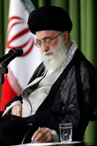 استفتائی از رهبر انقلاب درباره سجده روی سنگ